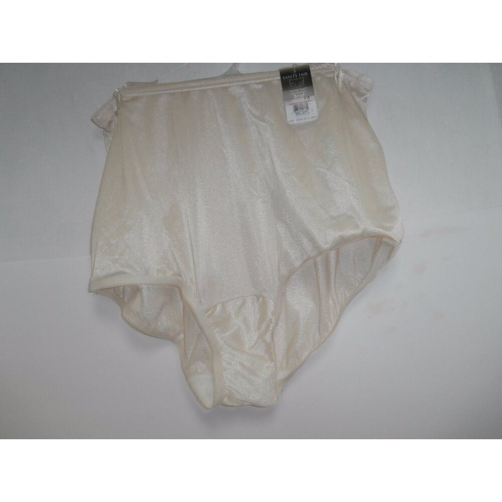 Vanity Fair Women's Perfectly Yours Ravissant  Brief 15712 Fawn 6/M New